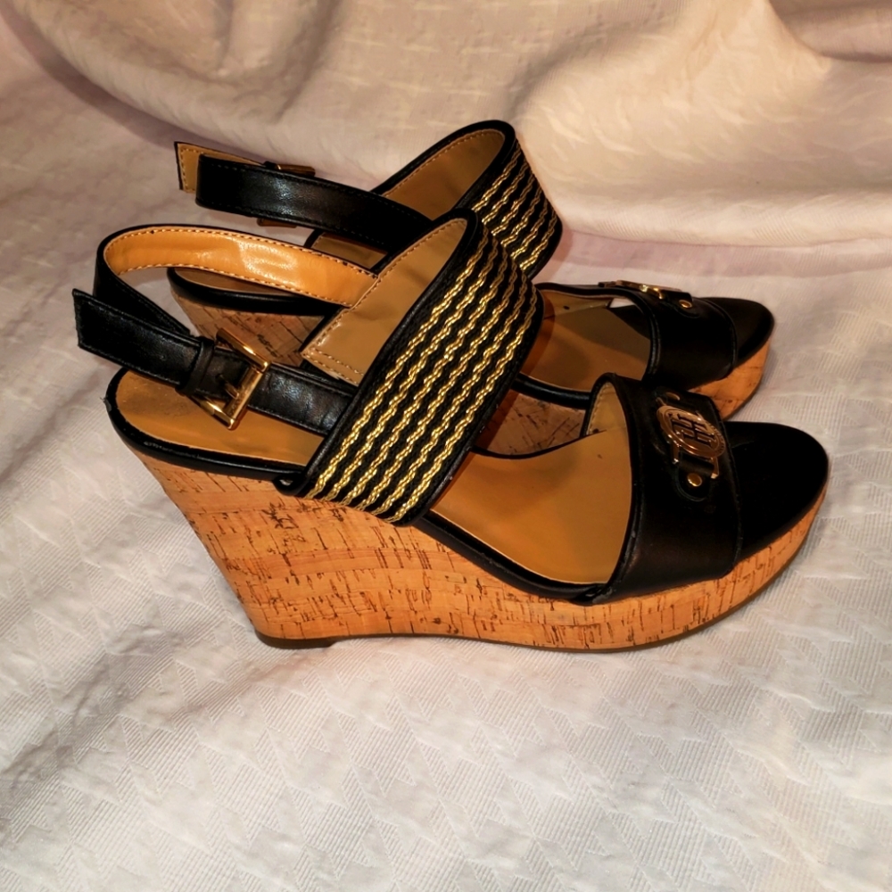 Wedge - Picture 8 of 14